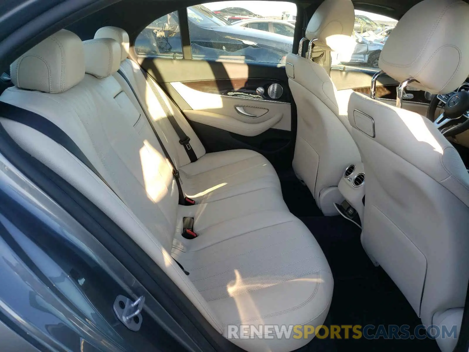 6 Photograph of a damaged car WDDZF4JB2KA524864 MERCEDES-BENZ E CLASS 2019