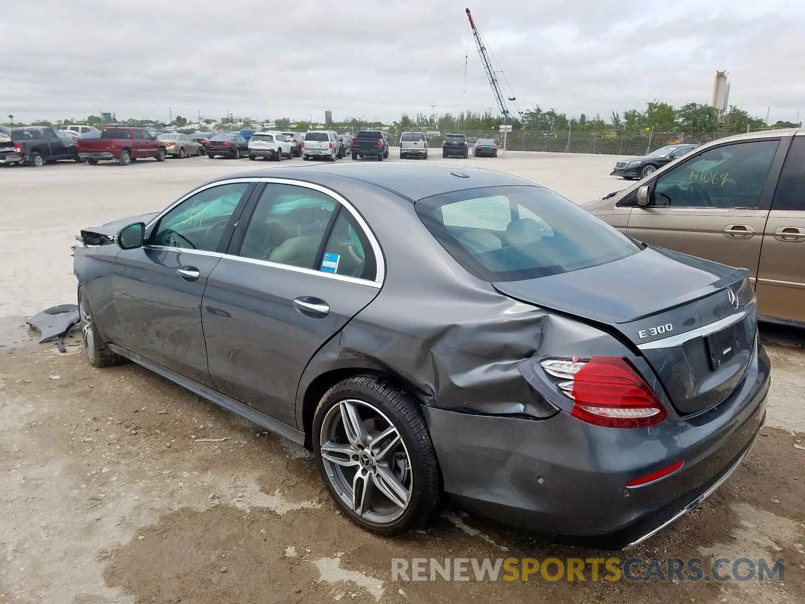 3 Photograph of a damaged car WDDZF4JB2KA545262 MERCEDES-BENZ E CLASS 2019