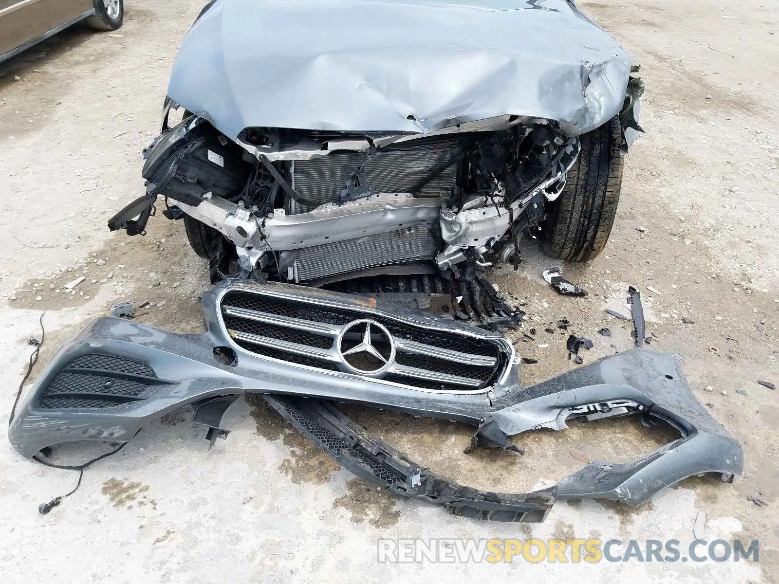 9 Photograph of a damaged car WDDZF4JB2KA545262 MERCEDES-BENZ E CLASS 2019