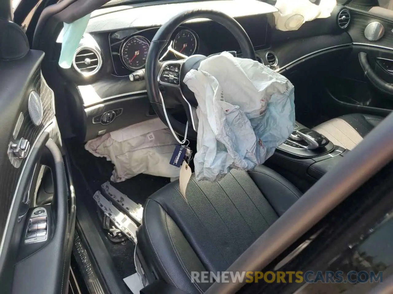 8 Photograph of a damaged car WDDZF4JB2KA547240 MERCEDES-BENZ E-CLASS 2019