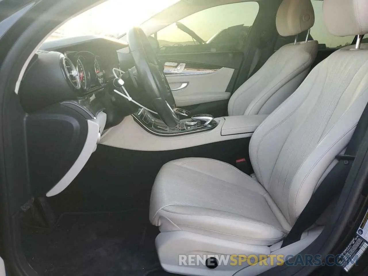 7 Фотография поврежденного автомобиля WDDZF4JB2KA550171 MERCEDES-BENZ E-CLASS 2019