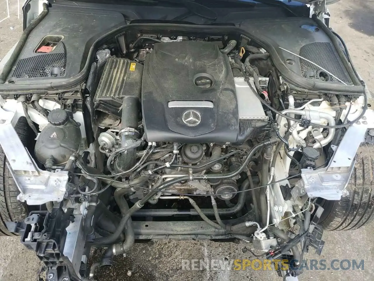 11 Photograph of a damaged car WDDZF4JB2KA635060 MERCEDES-BENZ E-CLASS 2019
