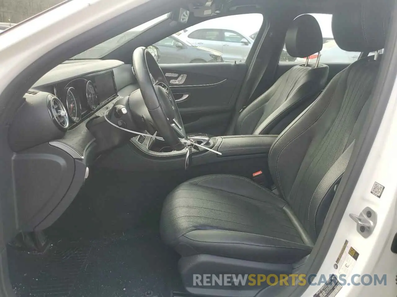 7 Photograph of a damaged car WDDZF4JB2KA635060 MERCEDES-BENZ E-CLASS 2019