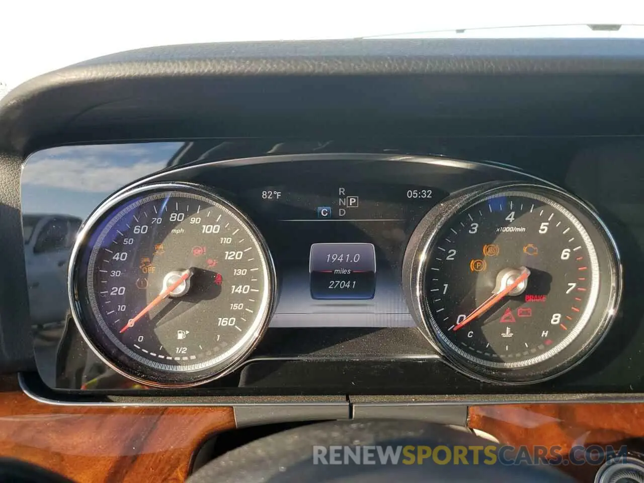 9 Photograph of a damaged car WDDZF4JB2KA643725 MERCEDES-BENZ E-CLASS 2019