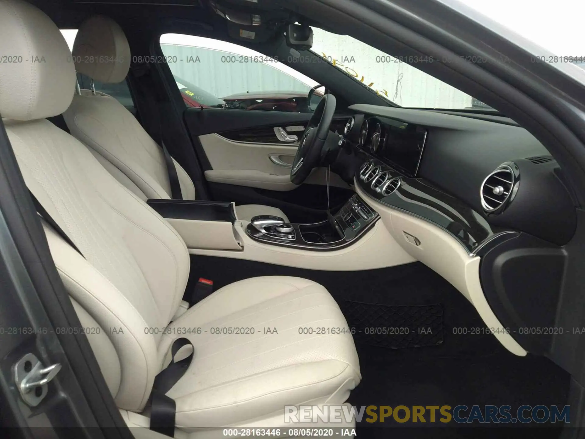5 Photograph of a damaged car WDDZF4JB3KA511041 MERCEDES-BENZ E-CLASS 2019