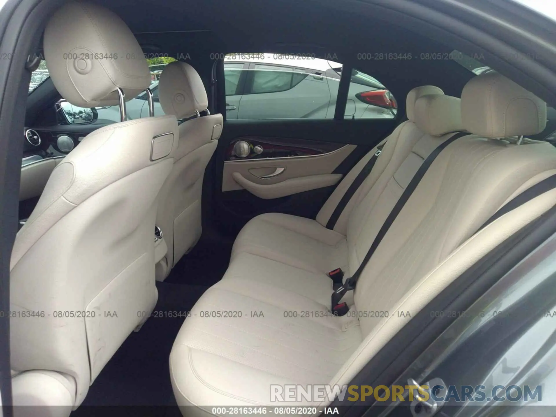 8 Photograph of a damaged car WDDZF4JB3KA511041 MERCEDES-BENZ E-CLASS 2019