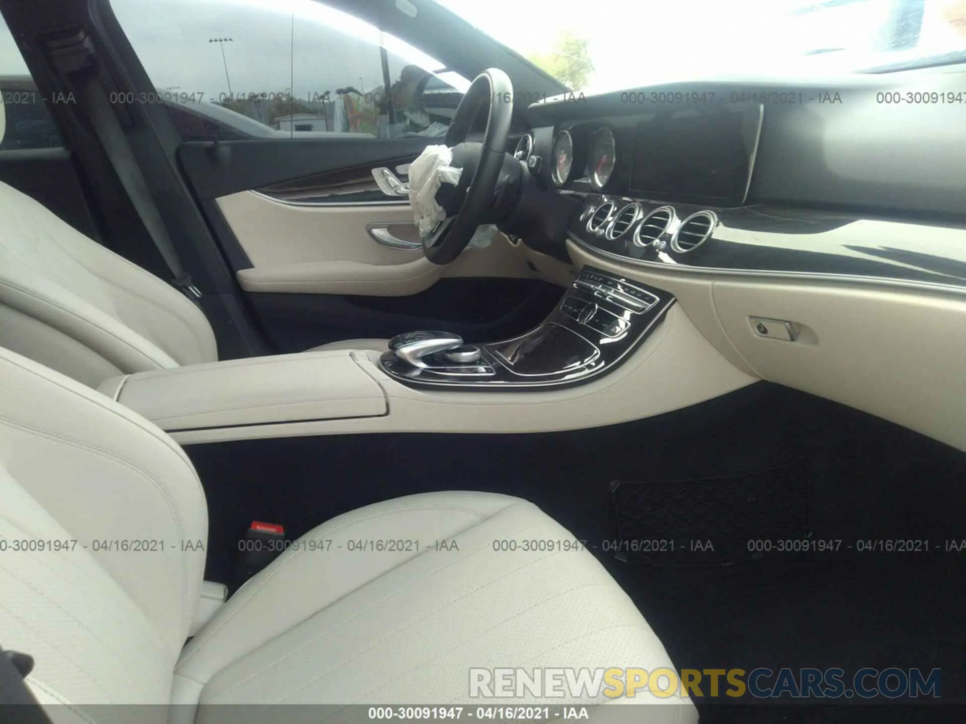 5 Photograph of a damaged car WDDZF4JB3KA620504 MERCEDES-BENZ E-CLASS 2019