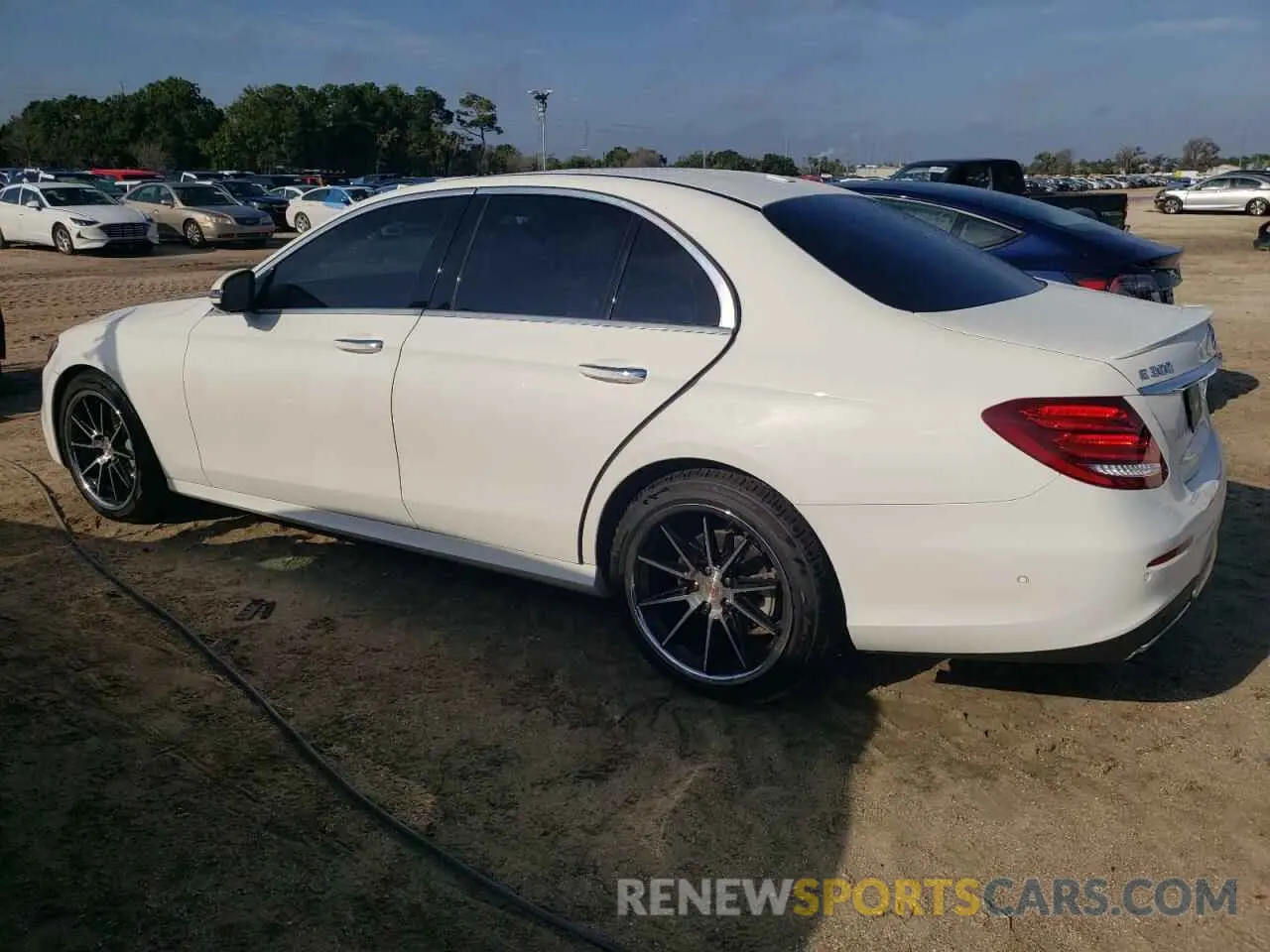 2 Photograph of a damaged car WDDZF4JB3KA629056 MERCEDES-BENZ E-CLASS 2019