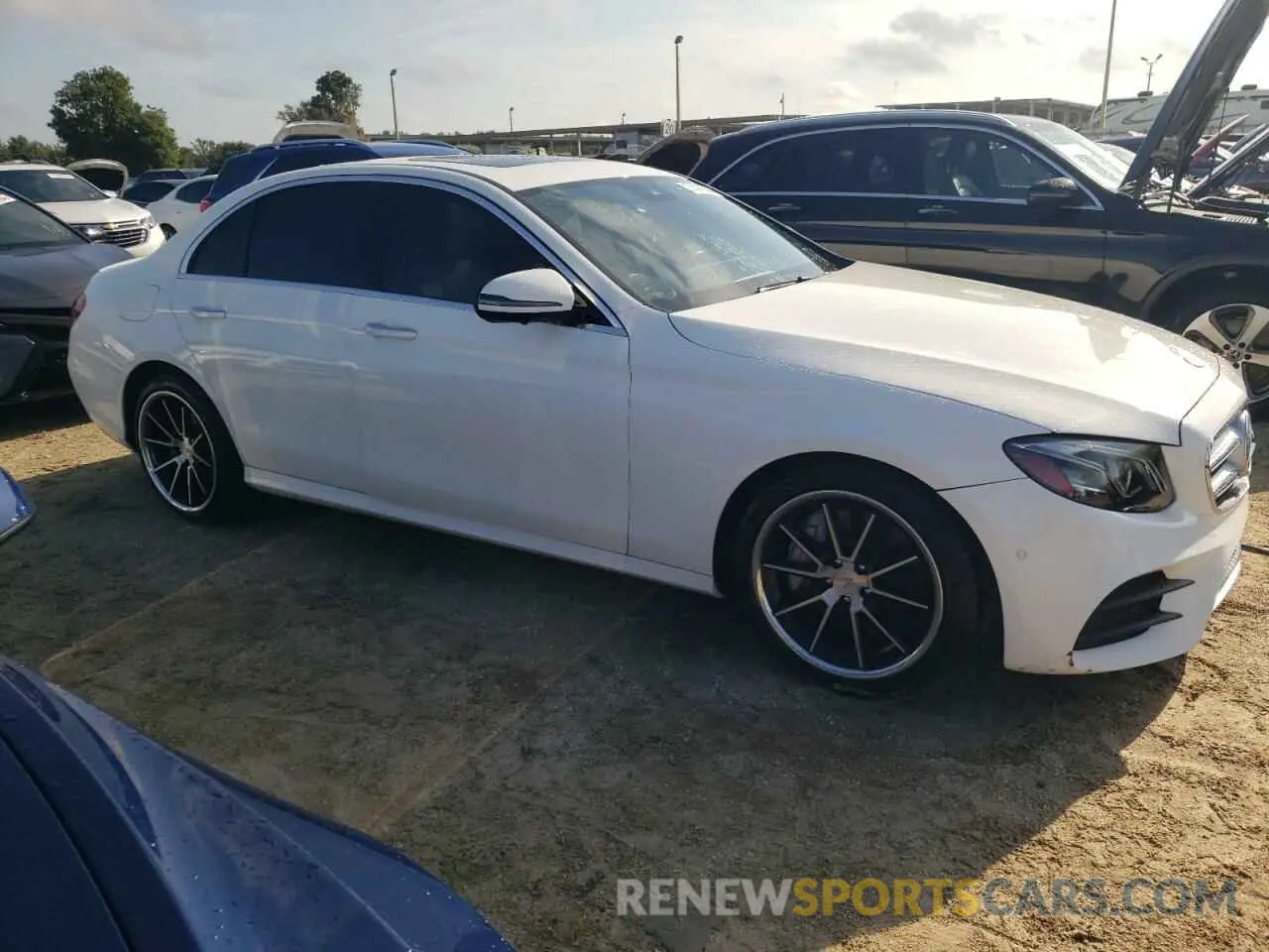 4 Photograph of a damaged car WDDZF4JB3KA629056 MERCEDES-BENZ E-CLASS 2019