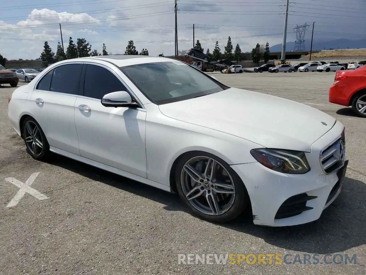 4 Photograph of a damaged car WDDZF4JB4KA568736 MERCEDES-BENZ E-CLASS 2019