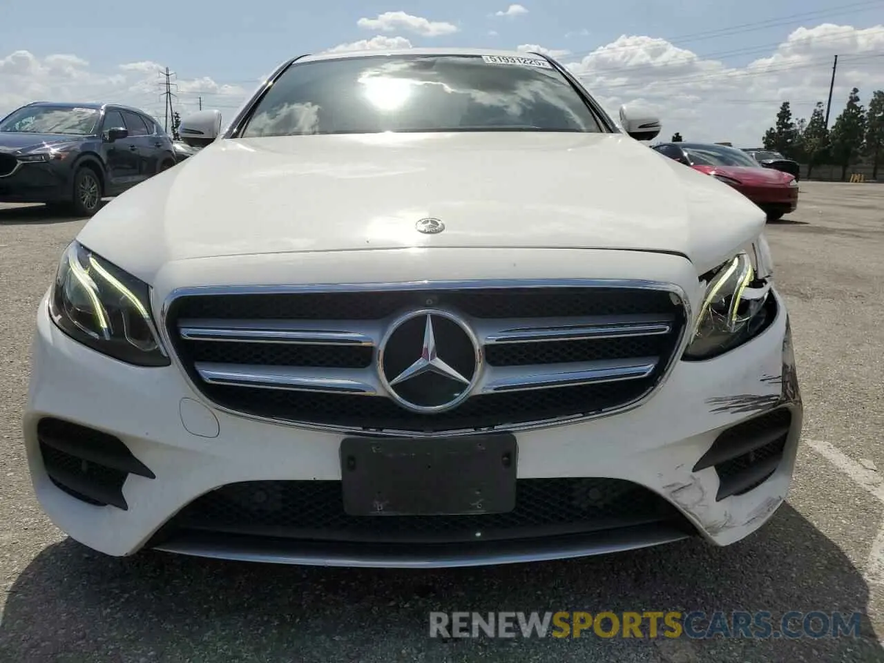 5 Photograph of a damaged car WDDZF4JB4KA568736 MERCEDES-BENZ E-CLASS 2019