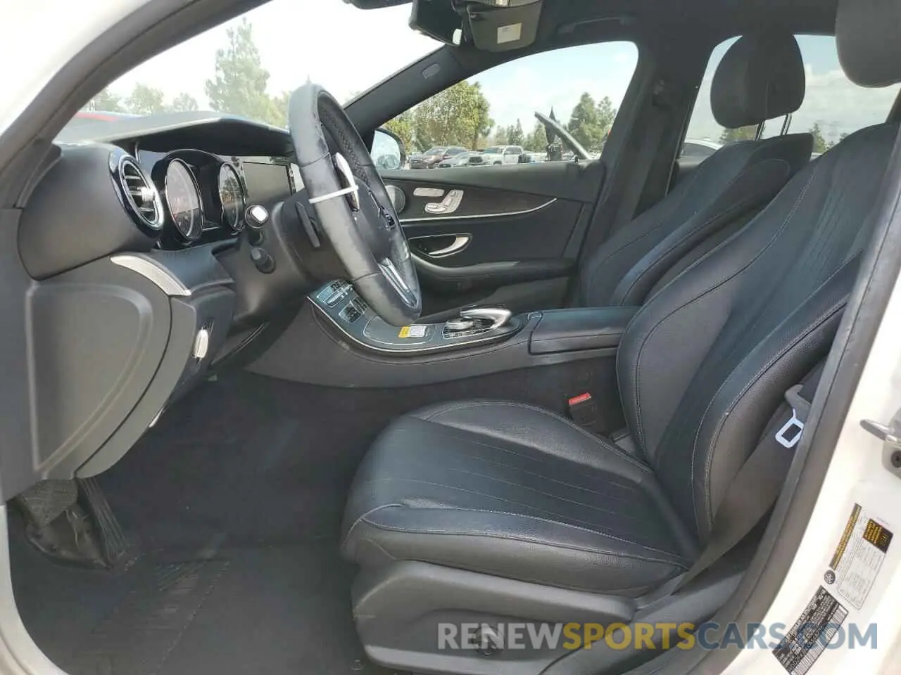 7 Photograph of a damaged car WDDZF4JB4KA568736 MERCEDES-BENZ E-CLASS 2019