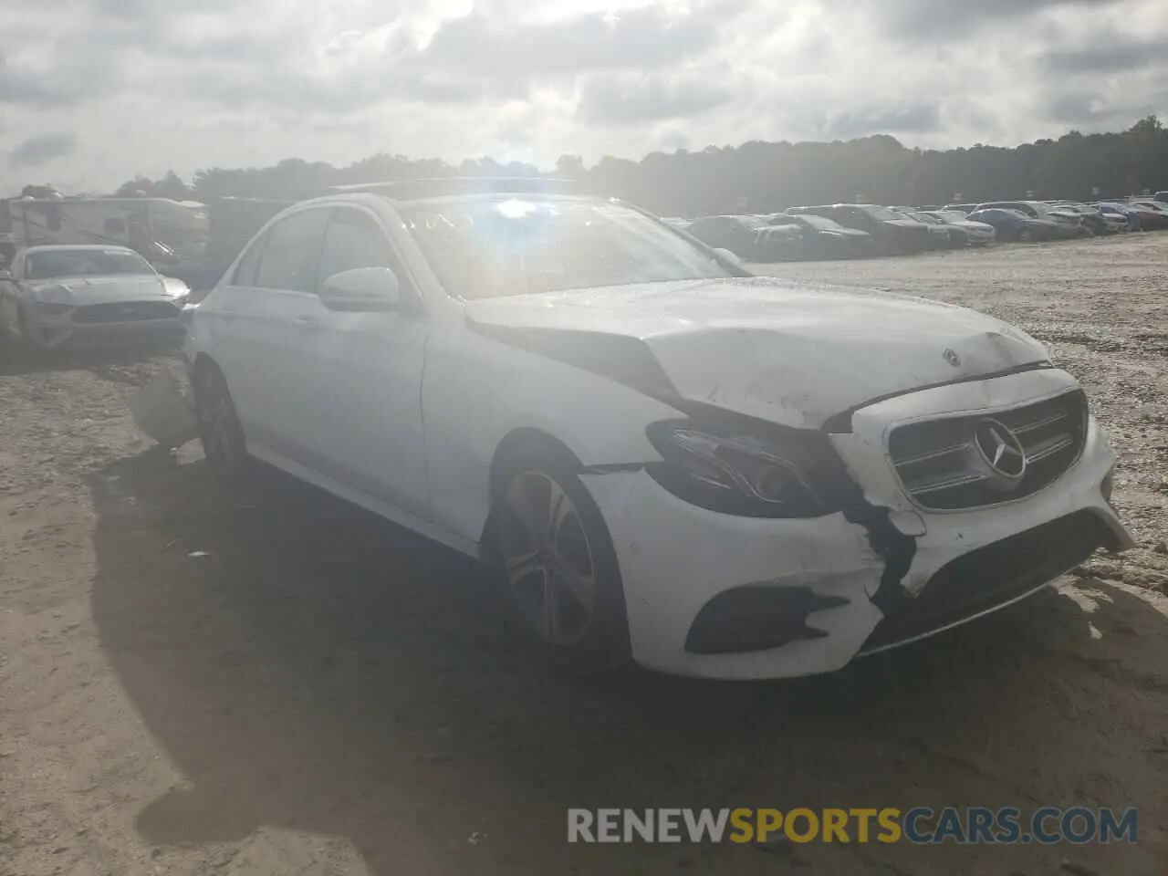 1 Photograph of a damaged car WDDZF4JB4KA582488 MERCEDES-BENZ E-CLASS 2019
