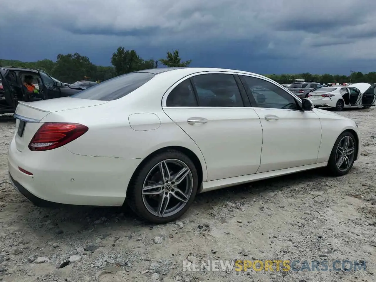 3 Photograph of a damaged car WDDZF4JB4KA663166 MERCEDES-BENZ E-CLASS 2019