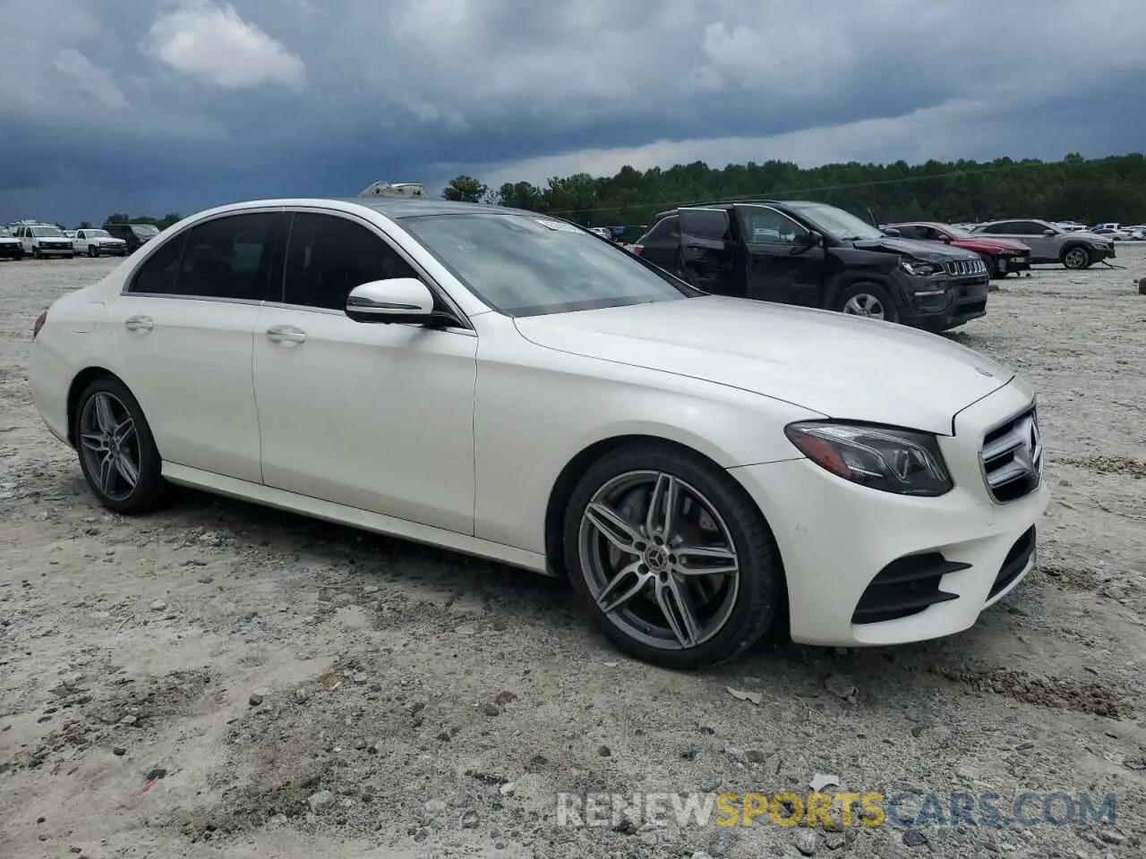 4 Photograph of a damaged car WDDZF4JB4KA663166 MERCEDES-BENZ E-CLASS 2019