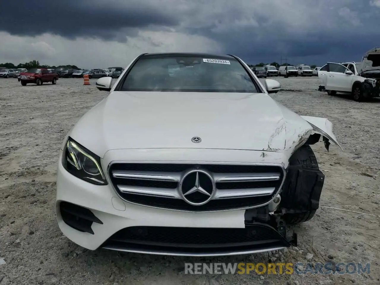 5 Photograph of a damaged car WDDZF4JB4KA663166 MERCEDES-BENZ E-CLASS 2019