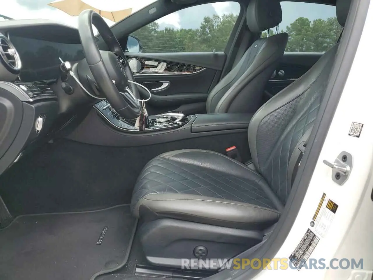 7 Photograph of a damaged car WDDZF4JB4KA663166 MERCEDES-BENZ E-CLASS 2019