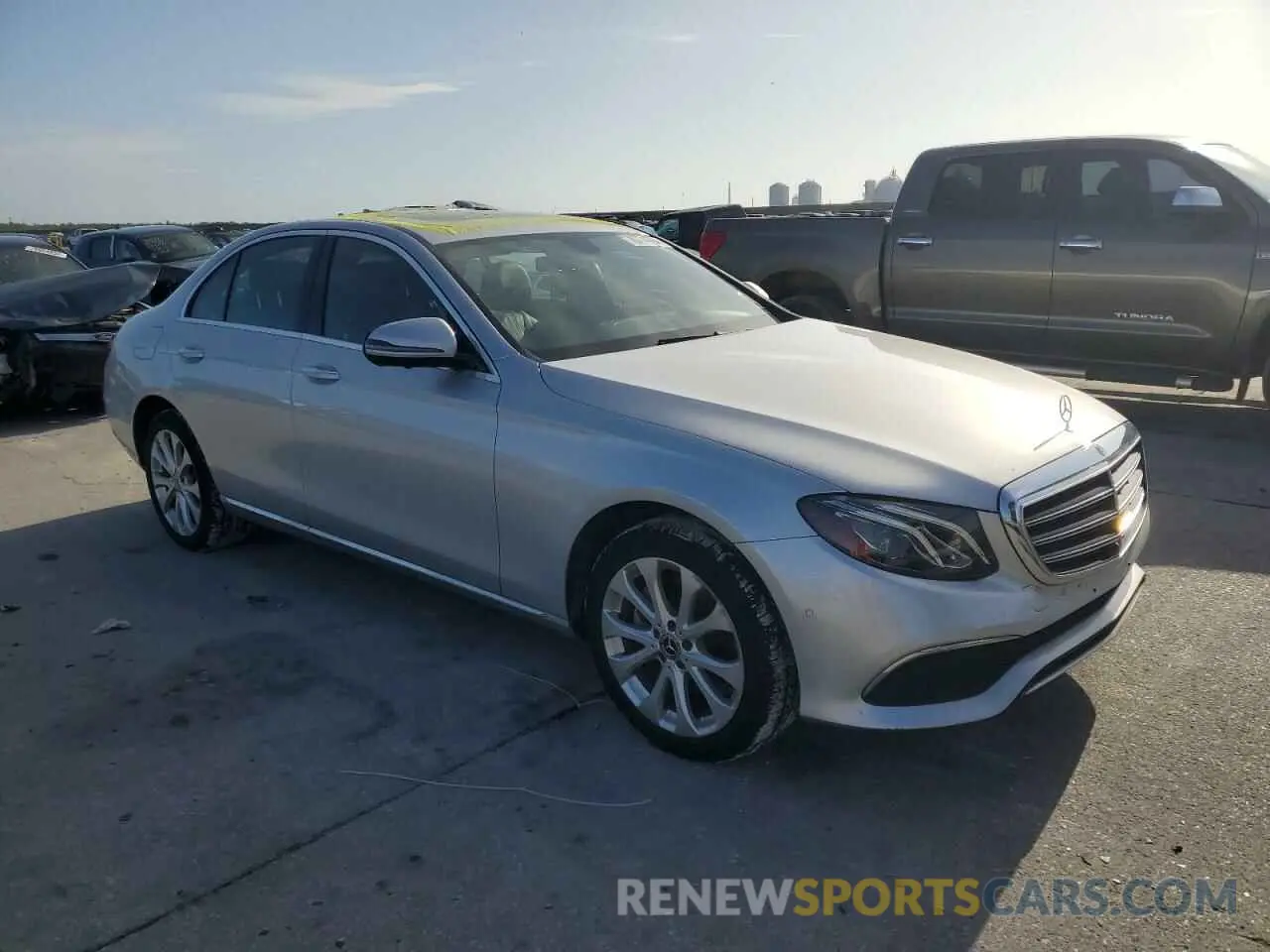 4 Фотография поврежденного автомобиля WDDZF4JB5KA513907 MERCEDES-BENZ E-CLASS 2019