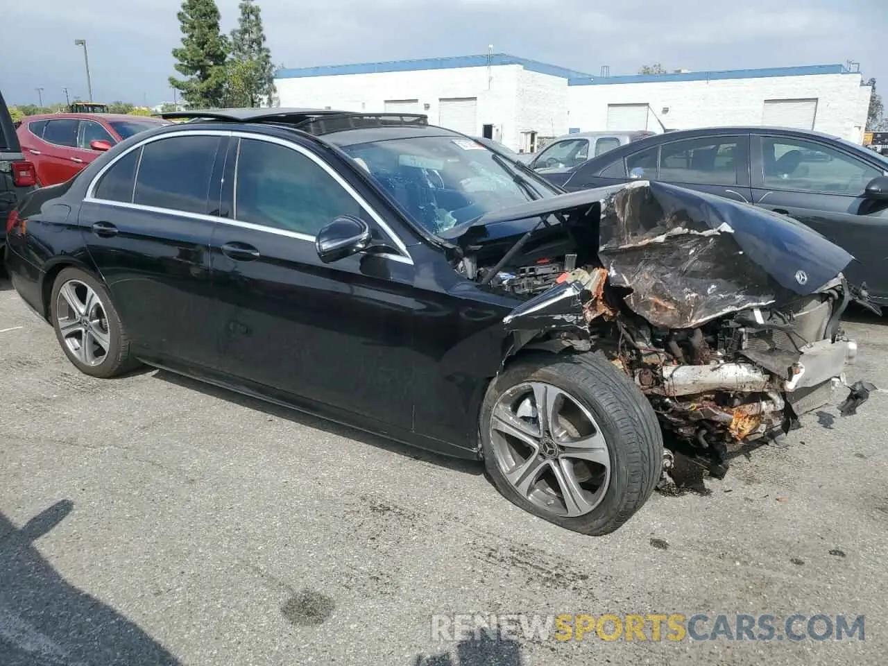 4 Photograph of a damaged car WDDZF4JB5KA599350 MERCEDES-BENZ E-CLASS 2019
