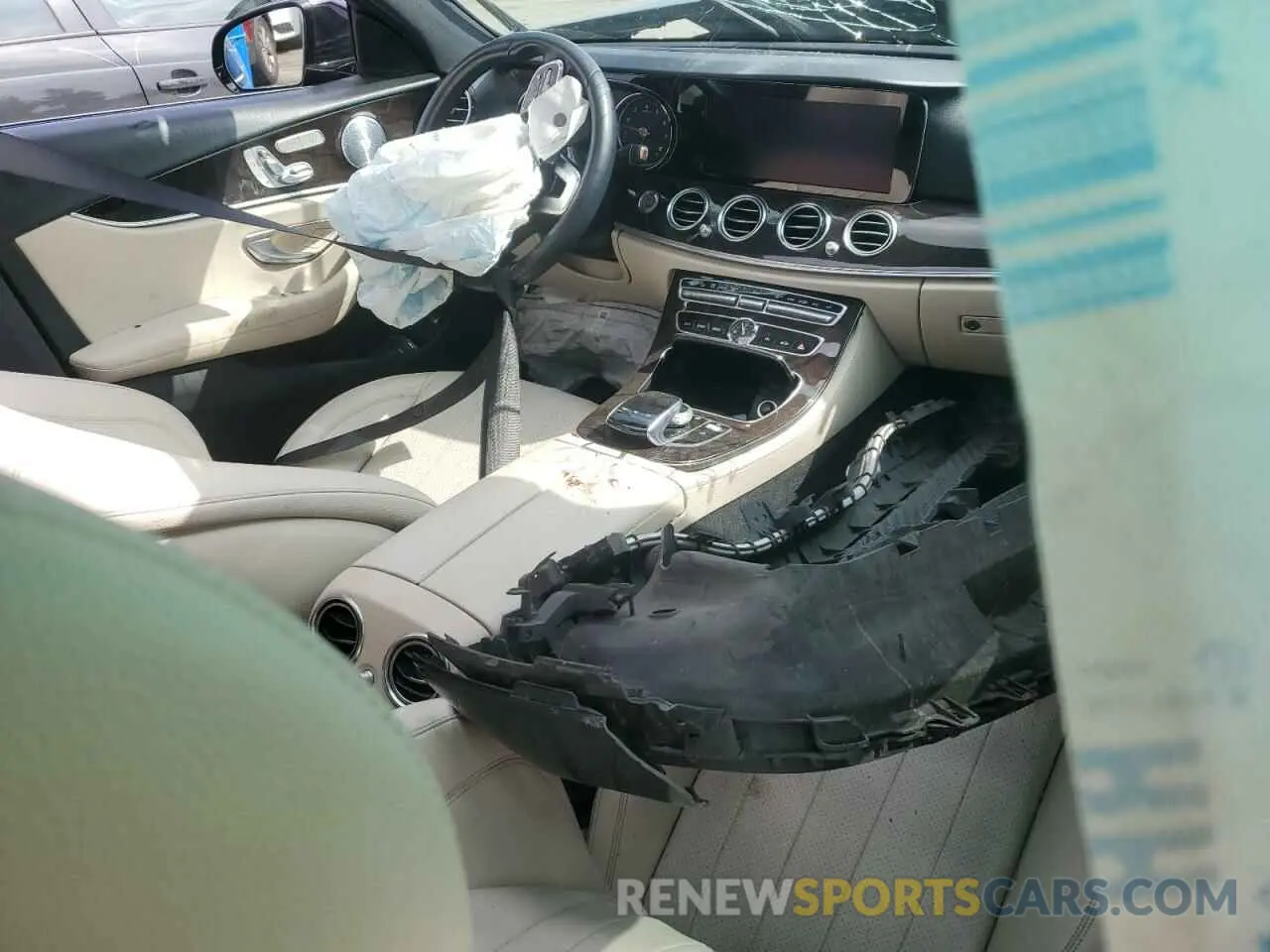 8 Photograph of a damaged car WDDZF4JB5KA599350 MERCEDES-BENZ E-CLASS 2019