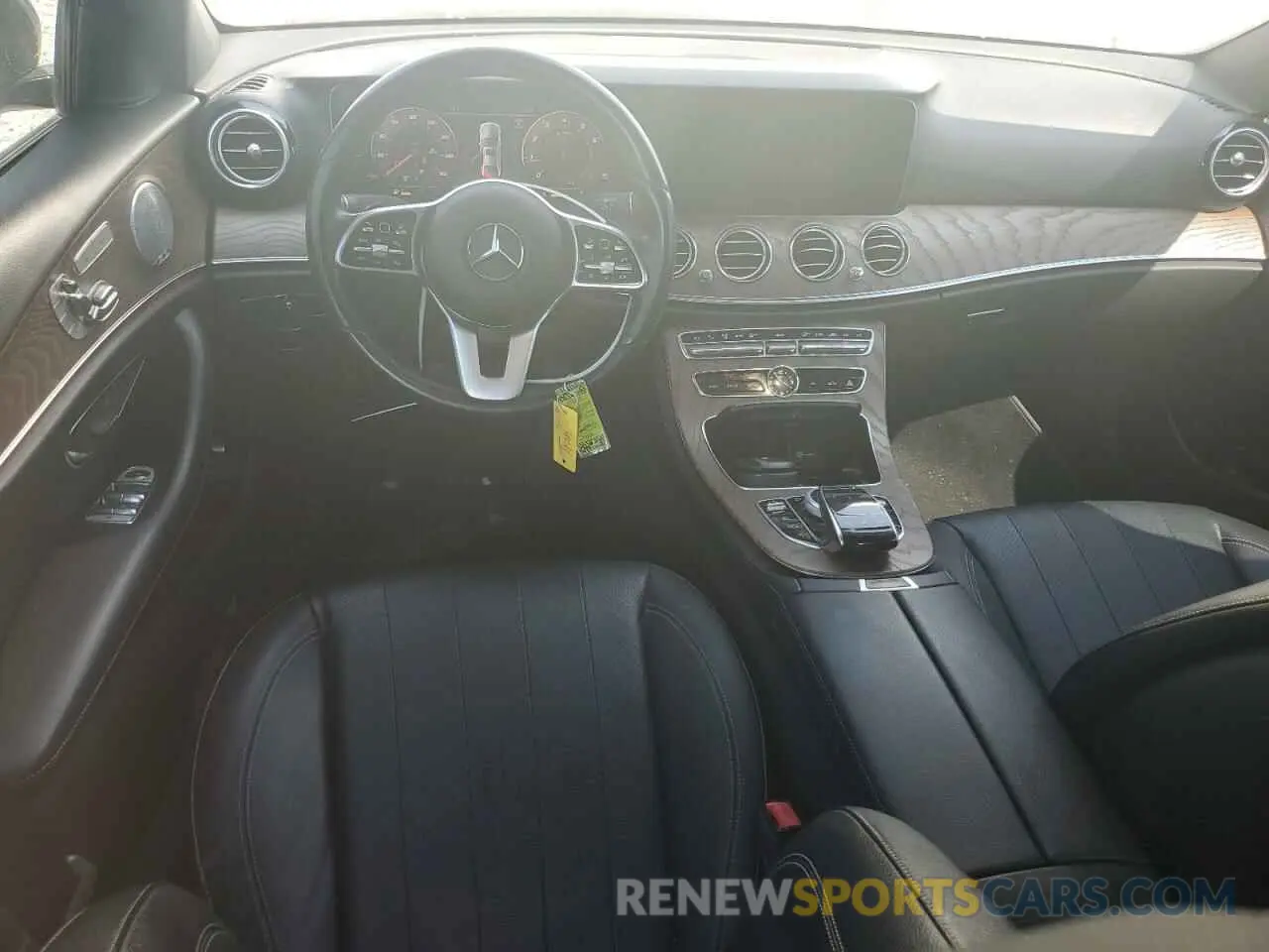 8 Photograph of a damaged car WDDZF4JB5KA631293 MERCEDES-BENZ E-CLASS 2019