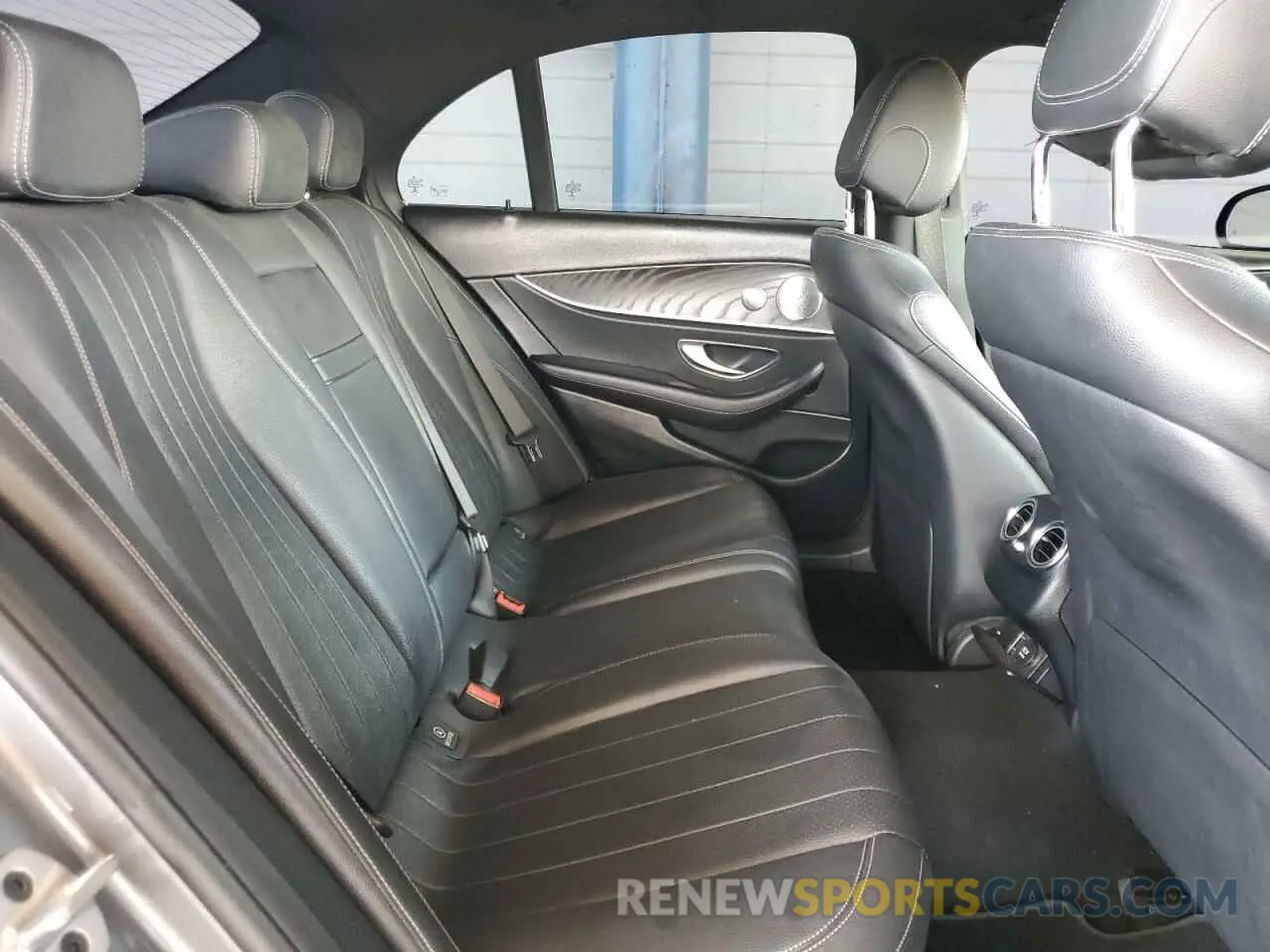 10 Photograph of a damaged car WDDZF4JB6KA524348 MERCEDES-BENZ E-CLASS 2019