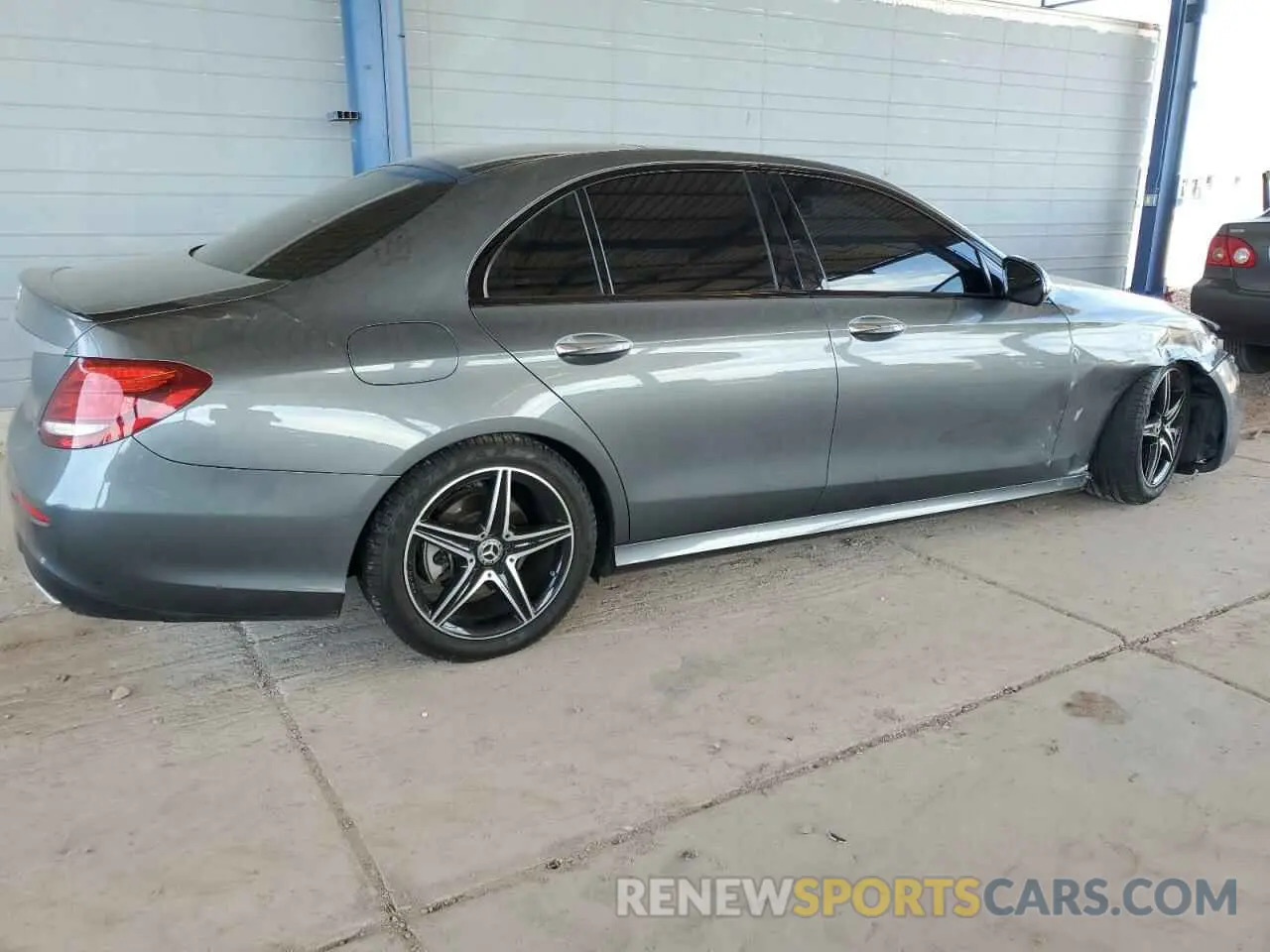 3 Photograph of a damaged car WDDZF4JB6KA524348 MERCEDES-BENZ E-CLASS 2019