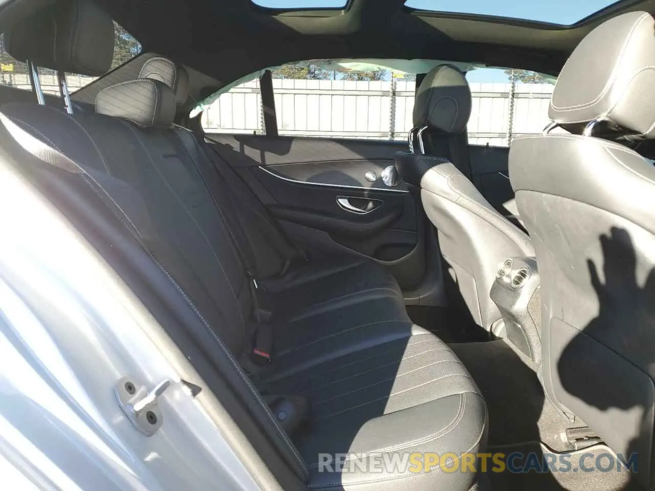10 Фотография поврежденного автомобиля WDDZF4JB7KA529350 MERCEDES-BENZ E-CLASS 2019