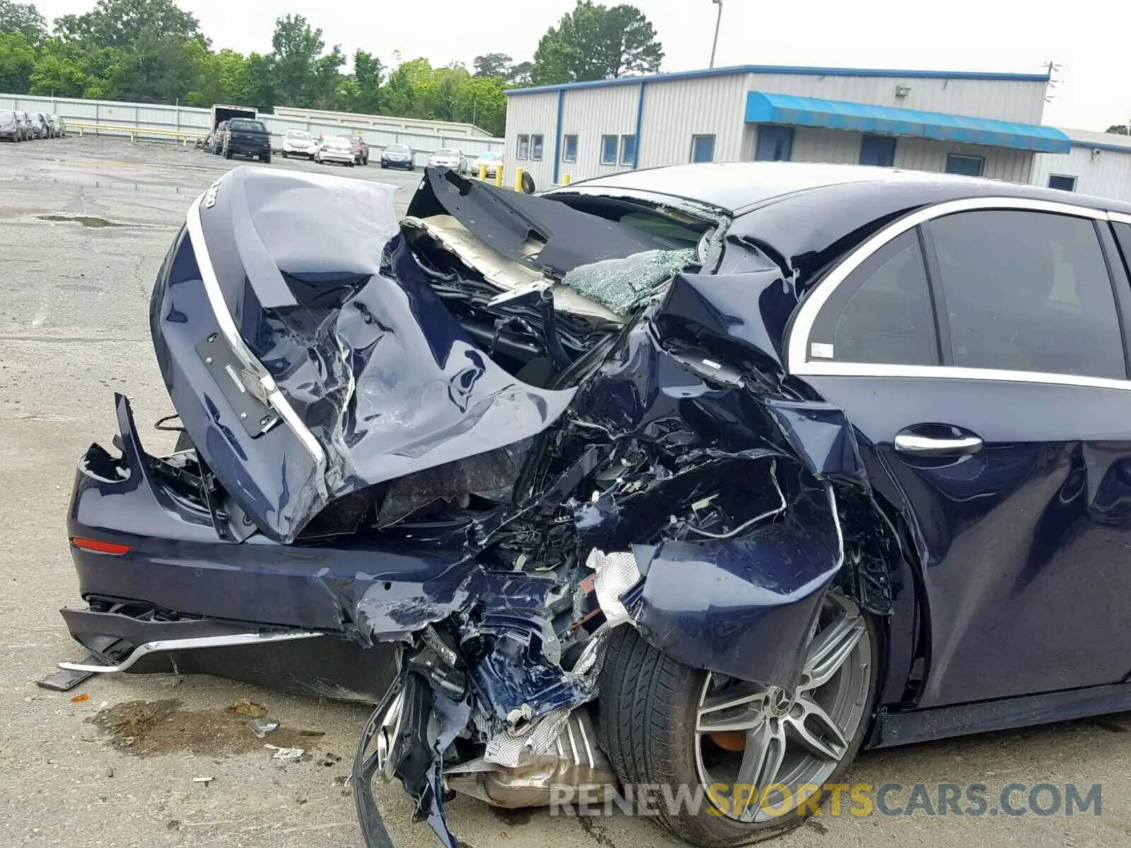 9 Photograph of a damaged car WDDZF4JB8KA514176 MERCEDES-BENZ E CLASS 2019