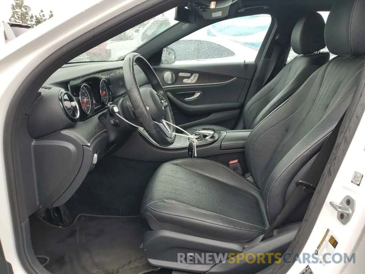 7 Photograph of a damaged car WDDZF4JB8KA527185 MERCEDES-BENZ E-CLASS 2019
