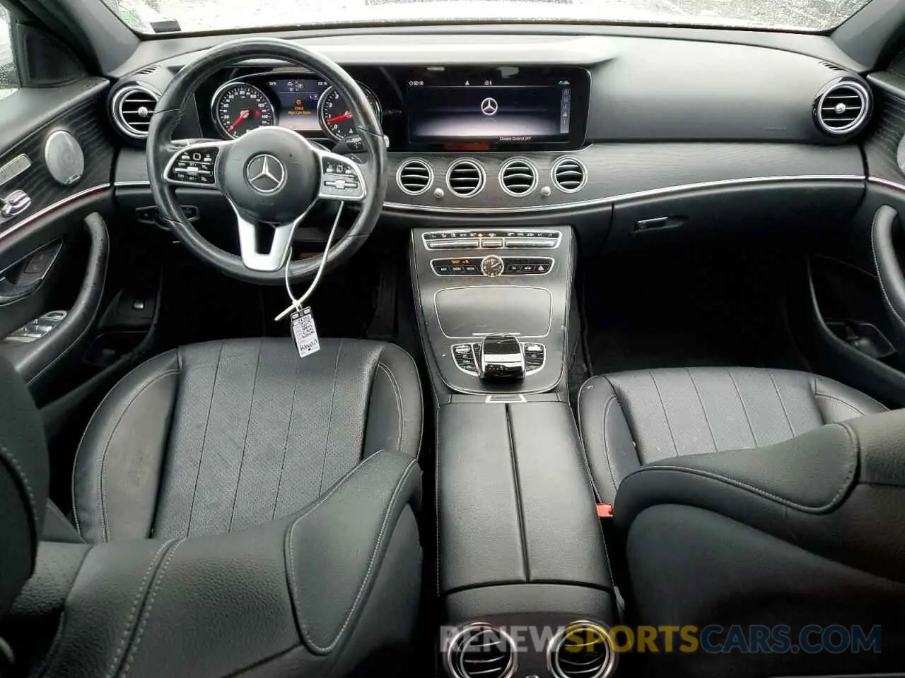 8 Photograph of a damaged car WDDZF4JB8KA527185 MERCEDES-BENZ E-CLASS 2019