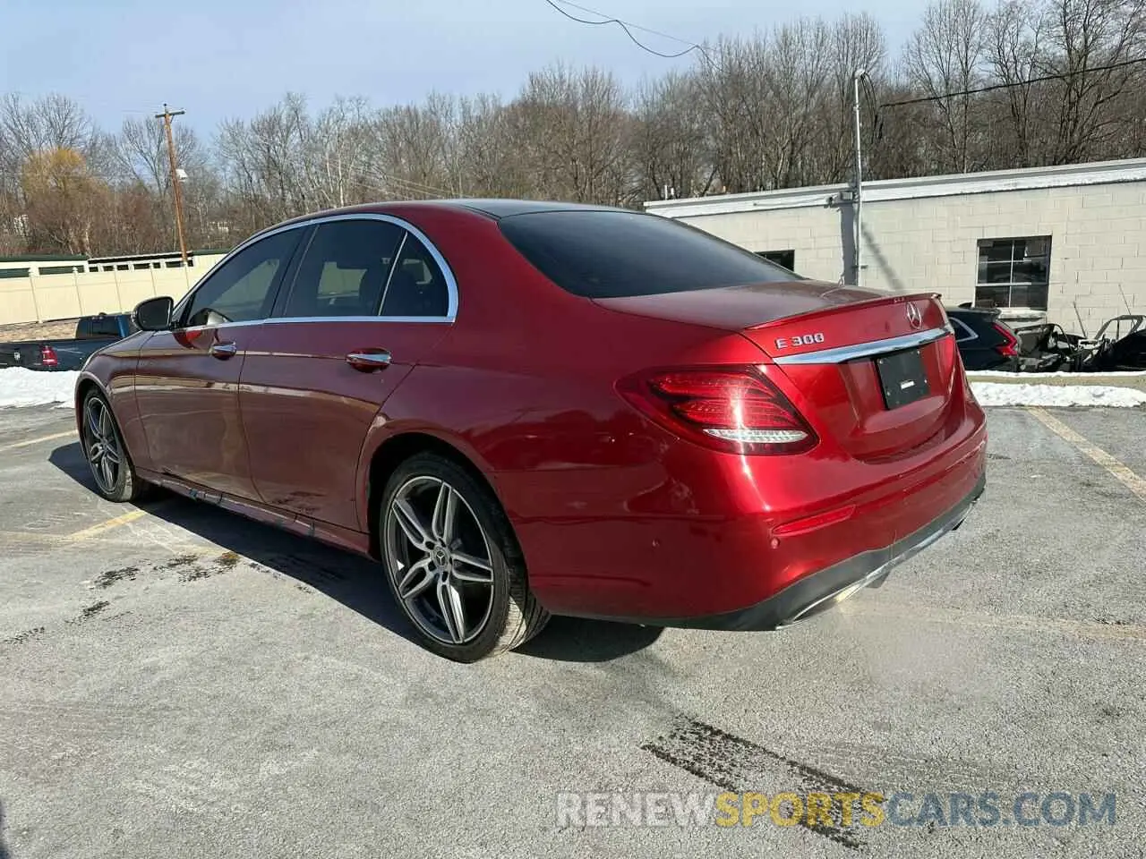 2 Photograph of a damaged car WDDZF4JB8KA586379 MERCEDES-BENZ E-CLASS 2019