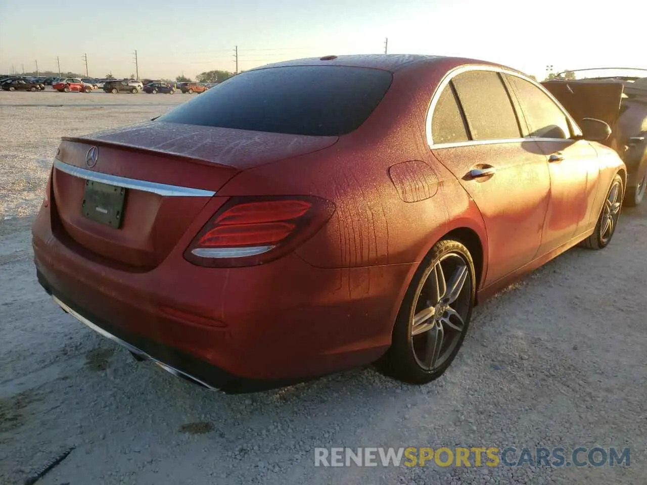 4 Photograph of a damaged car WDDZF4JBXKA506029 MERCEDES-BENZ E-CLASS 2019