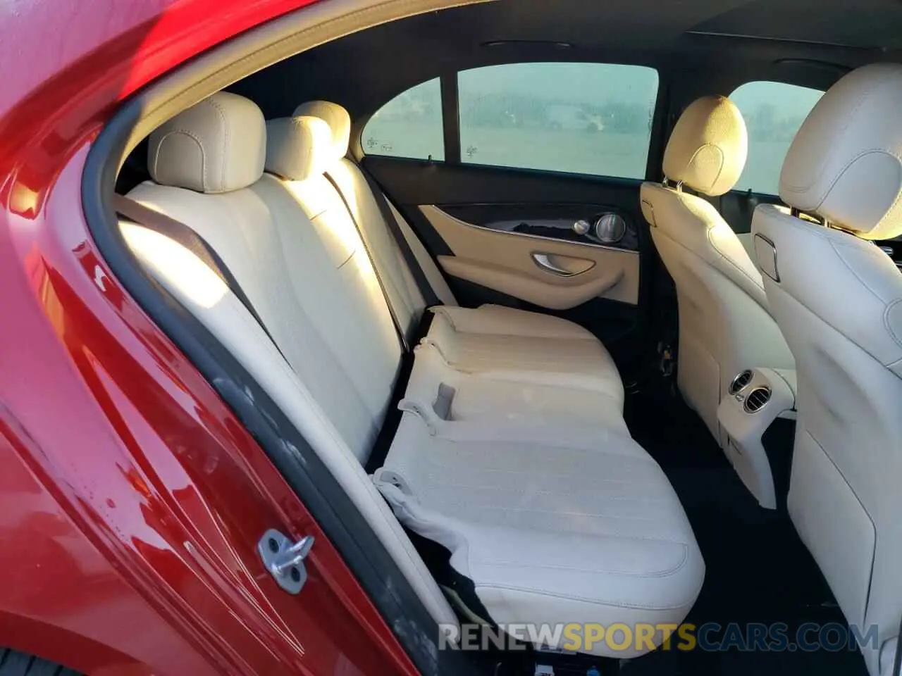 6 Photograph of a damaged car WDDZF4JBXKA506029 MERCEDES-BENZ E-CLASS 2019