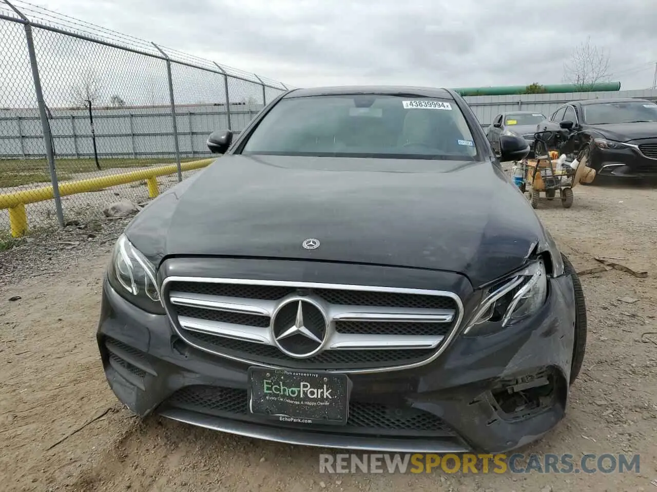5 Photograph of a damaged car WDDZF4JBXKA631788 MERCEDES-BENZ E-CLASS 2019