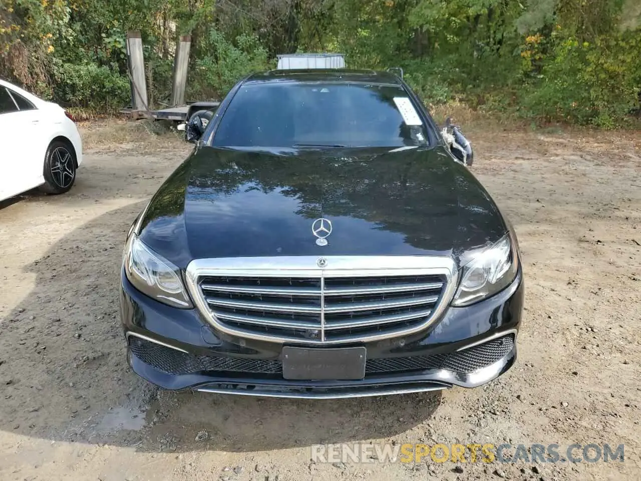5 Photograph of a damaged car WDDZF4KB0KA527485 MERCEDES-BENZ E-CLASS 2019