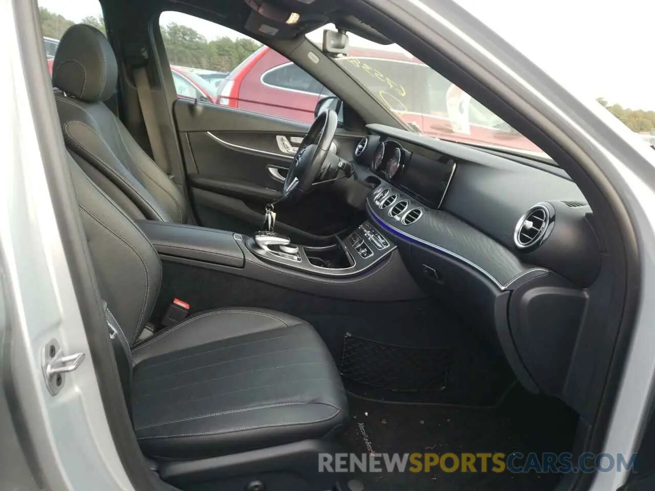 5 Photograph of a damaged car WDDZF4KB1KA512977 MERCEDES-BENZ E-CLASS 2019