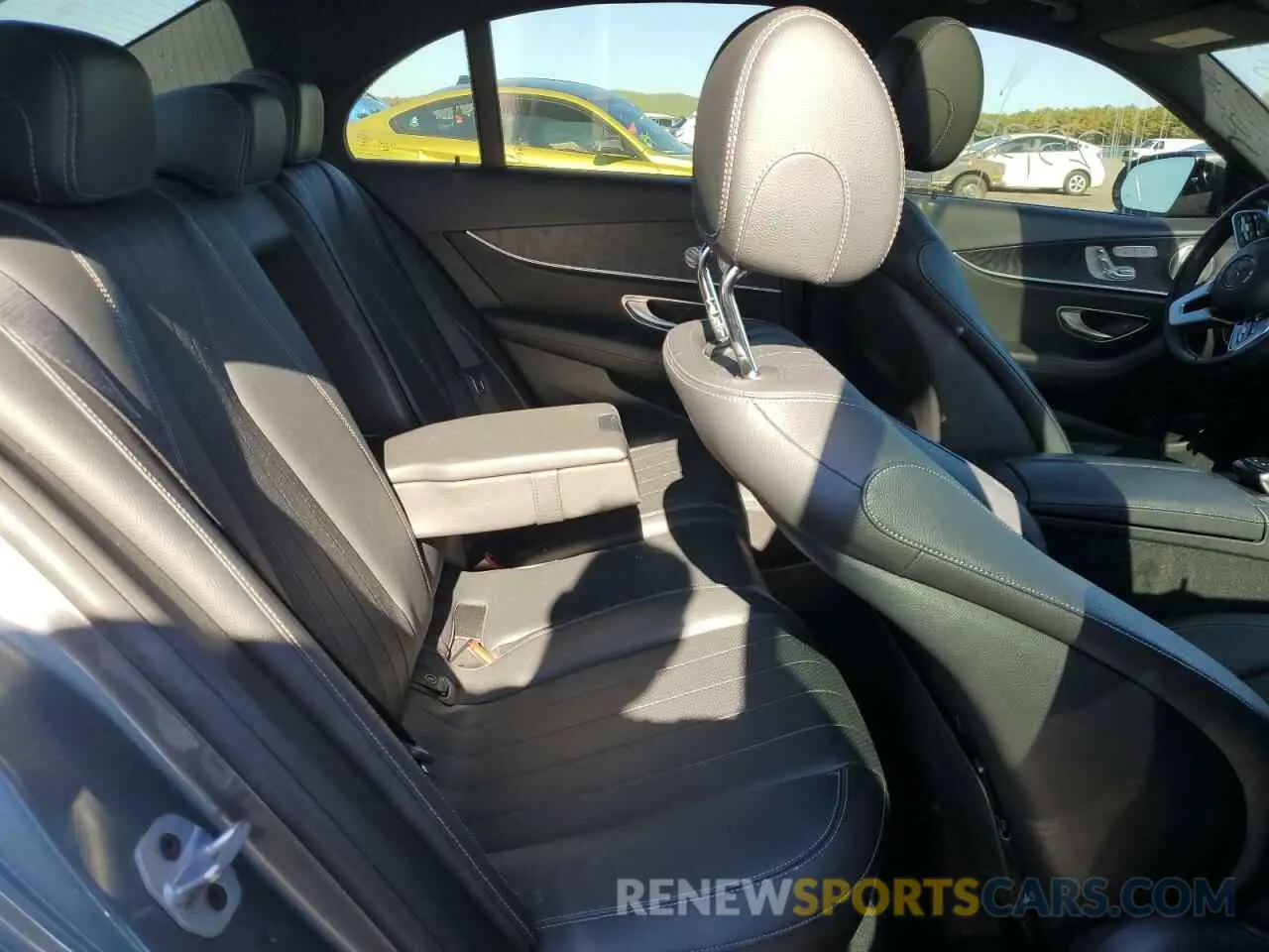 6 Photograph of a damaged car WDDZF4KB1KA566215 MERCEDES-BENZ E-CLASS 2019