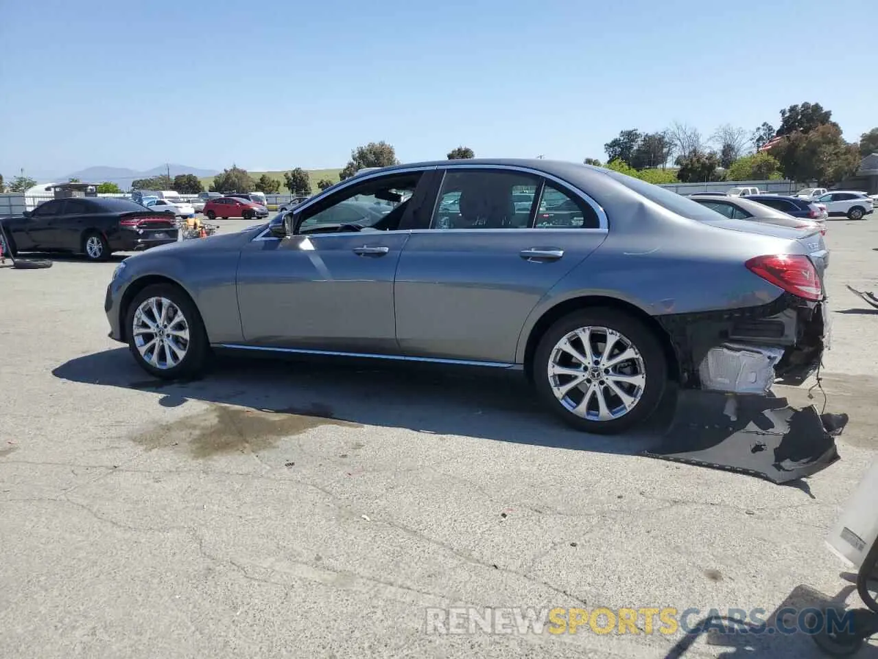 2 Photograph of a damaged car WDDZF4KB3KA657132 MERCEDES-BENZ E-CLASS 2019