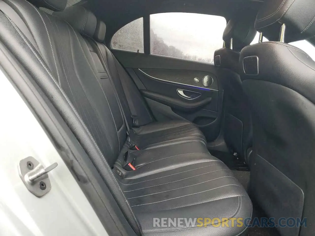 10 Фотография поврежденного автомобиля WDDZF4KB4KA556892 MERCEDES-BENZ E-CLASS 2019