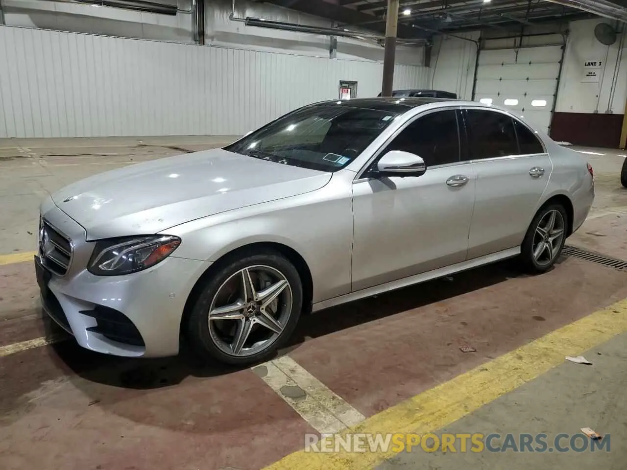 1 Фотография поврежденного автомобиля WDDZF4KB7KA516547 MERCEDES-BENZ E-CLASS 2019