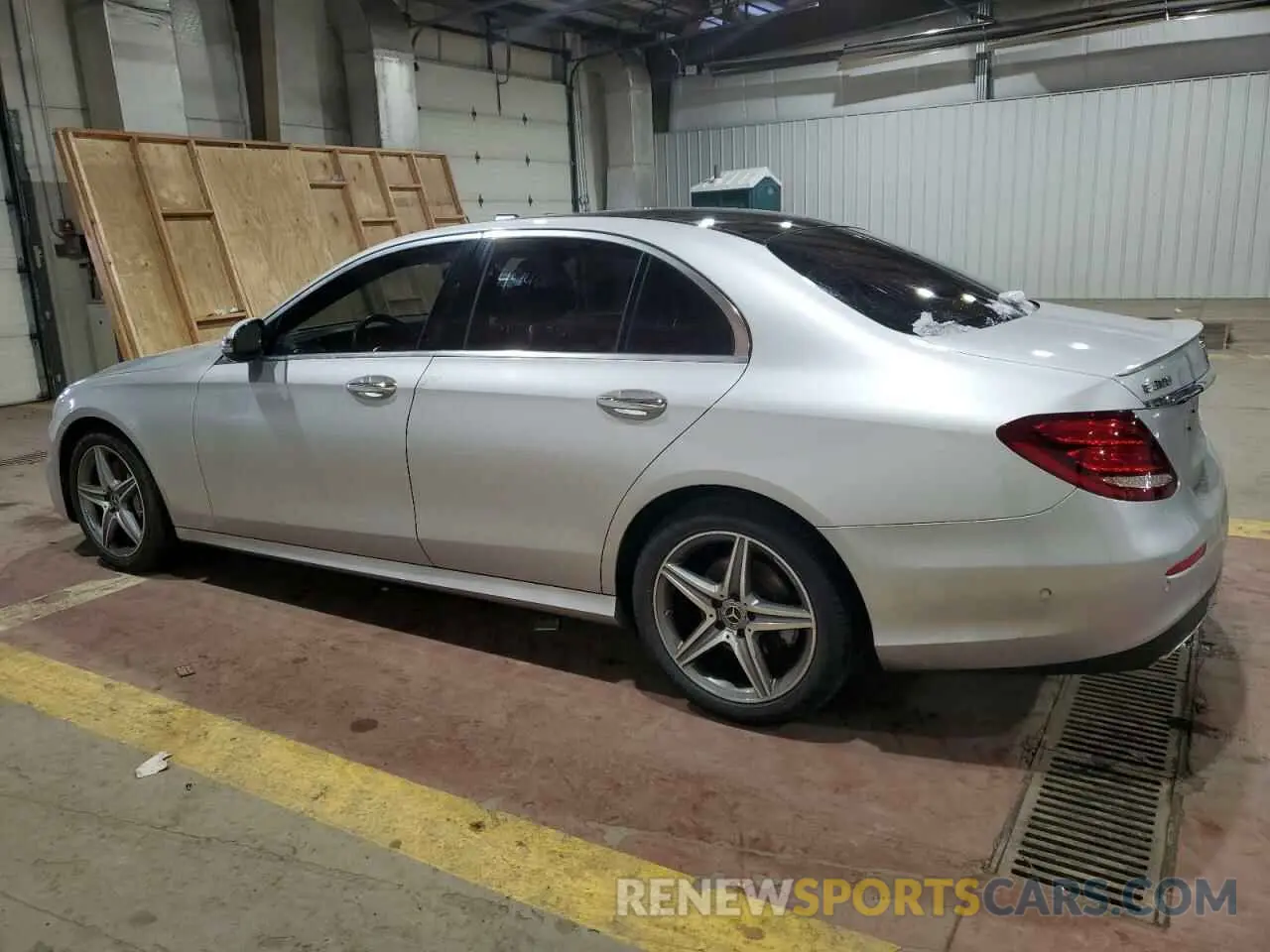 2 Фотография поврежденного автомобиля WDDZF4KB7KA516547 MERCEDES-BENZ E-CLASS 2019