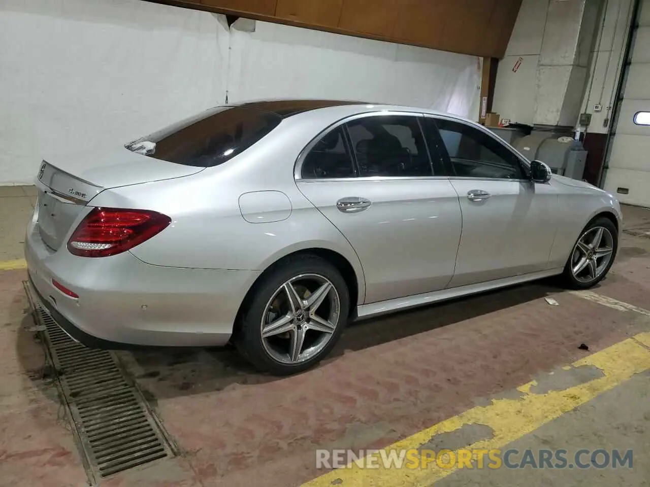 3 Фотография поврежденного автомобиля WDDZF4KB7KA516547 MERCEDES-BENZ E-CLASS 2019