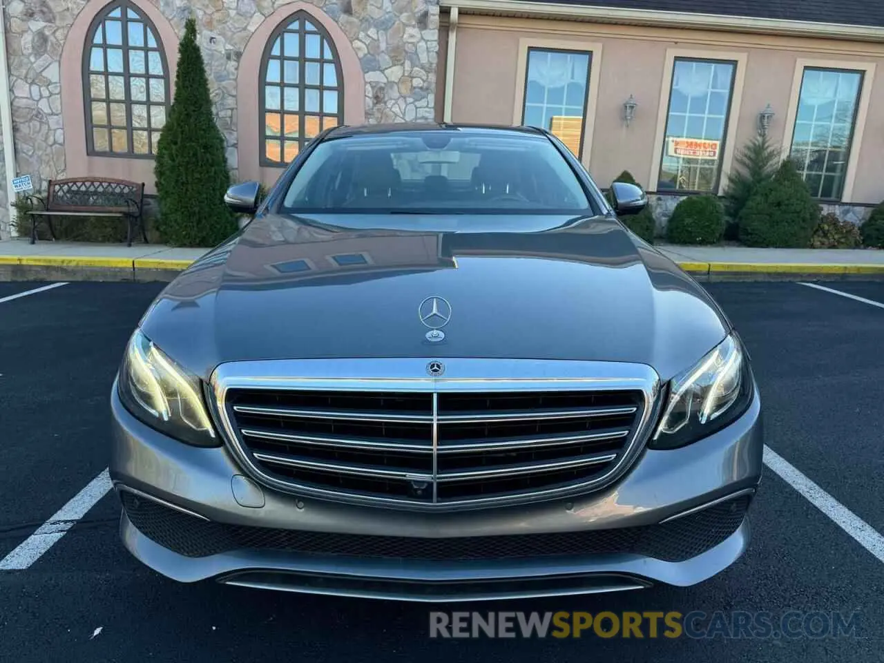 5 Photograph of a damaged car WDDZF4KB8KA522891 MERCEDES-BENZ E-CLASS 2019