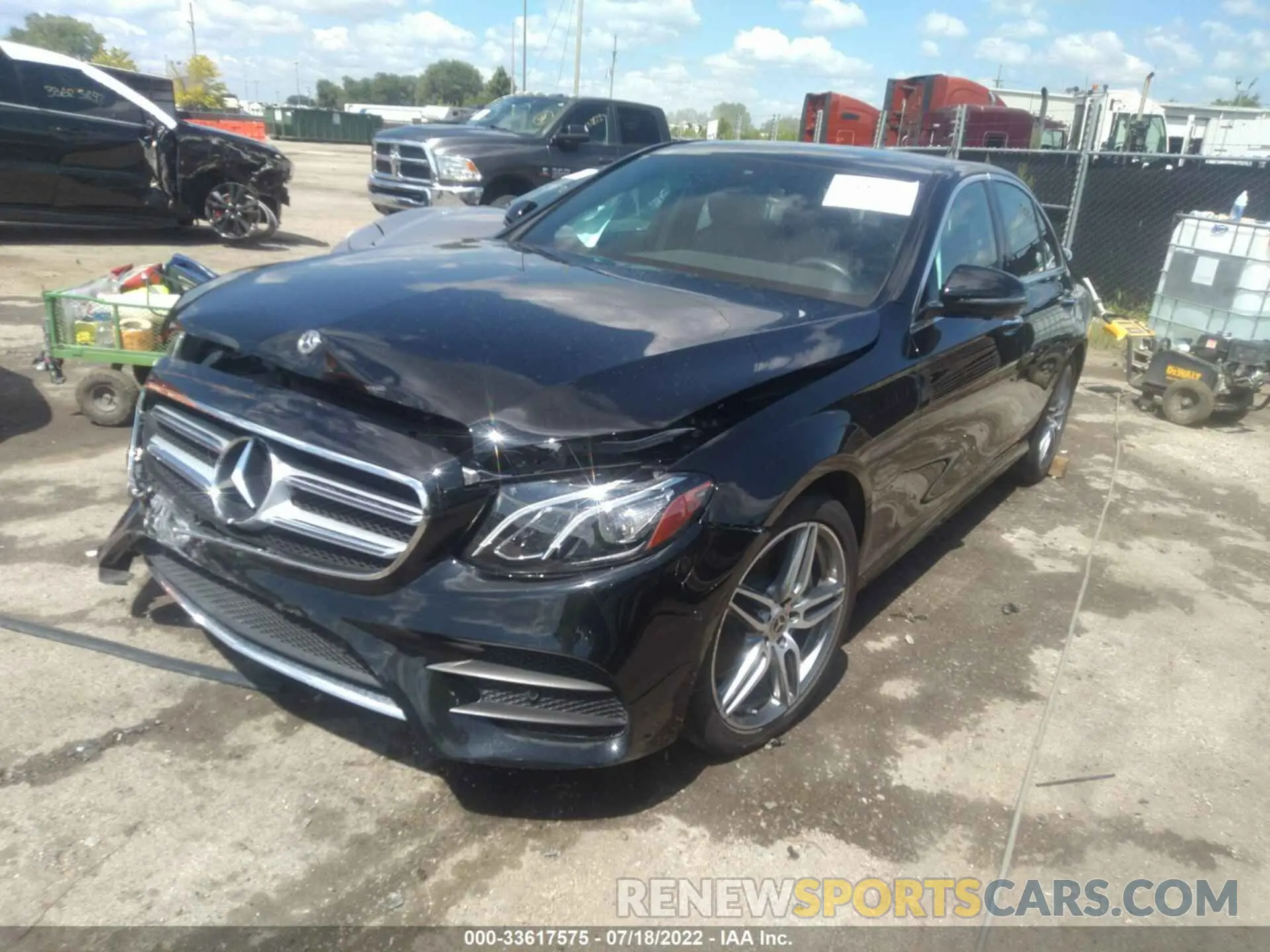 2 Фотография поврежденного автомобиля WDDZF4KB9KA587331 MERCEDES-BENZ E-CLASS 2019