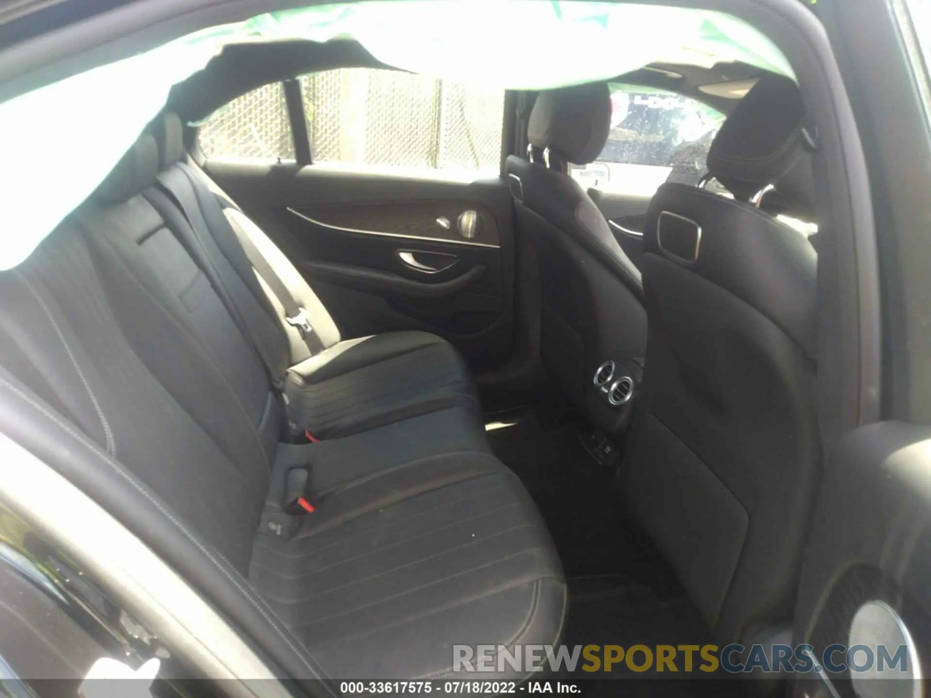 8 Фотография поврежденного автомобиля WDDZF4KB9KA587331 MERCEDES-BENZ E-CLASS 2019
