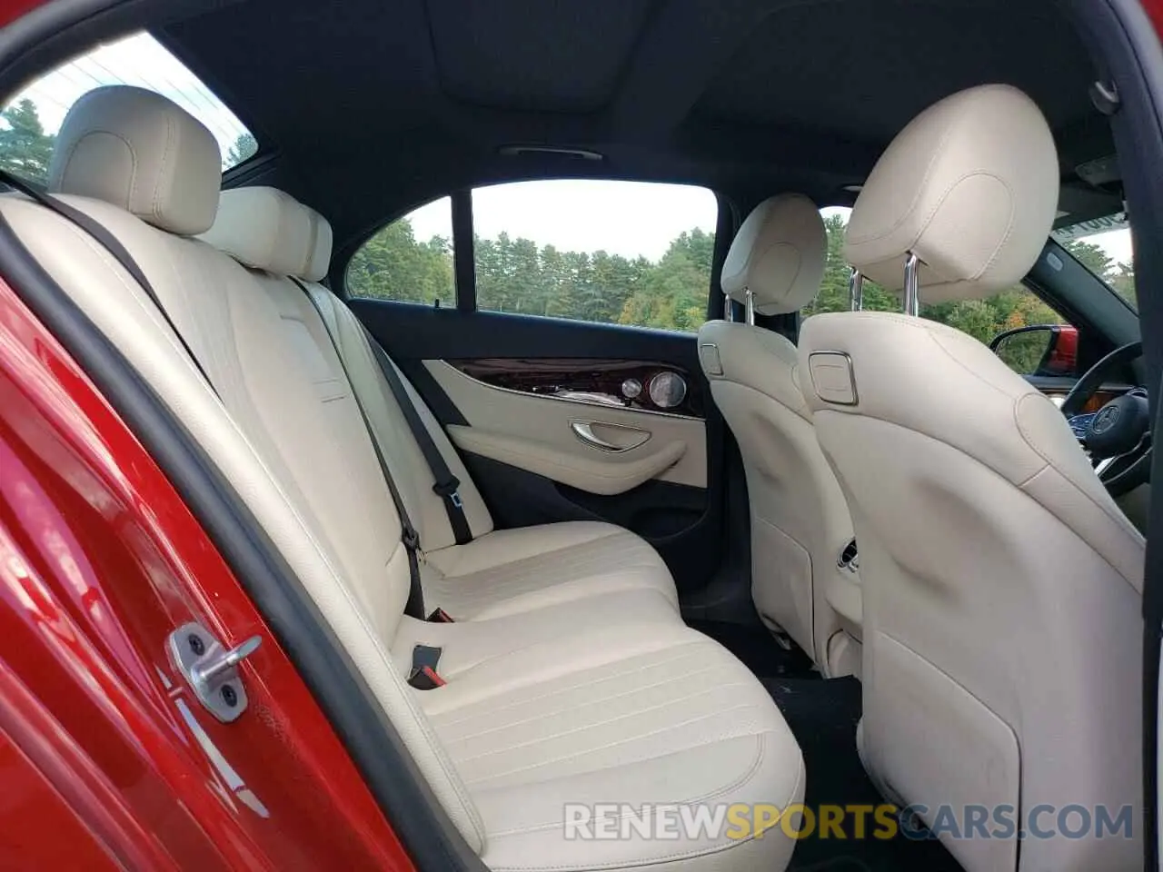 10 Photograph of a damaged car WDDZF4KB9KA621803 MERCEDES-BENZ E-CLASS 2019