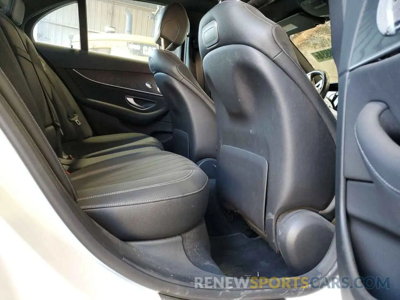 10 Photograph of a damaged car WDDZF4KBXKA556380 MERCEDES-BENZ E-CLASS 2019