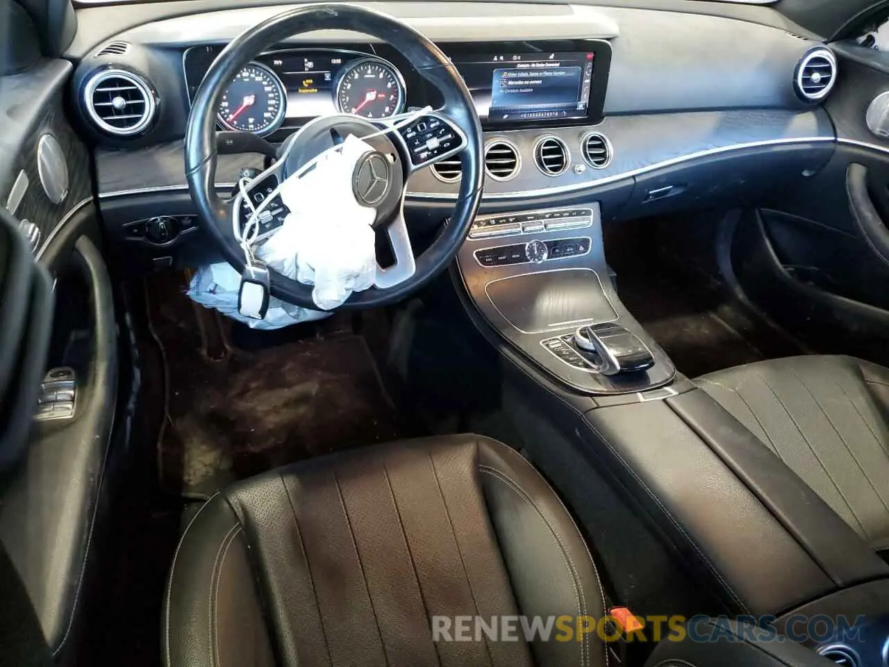 8 Photograph of a damaged car WDDZF4KBXKA556380 MERCEDES-BENZ E-CLASS 2019
