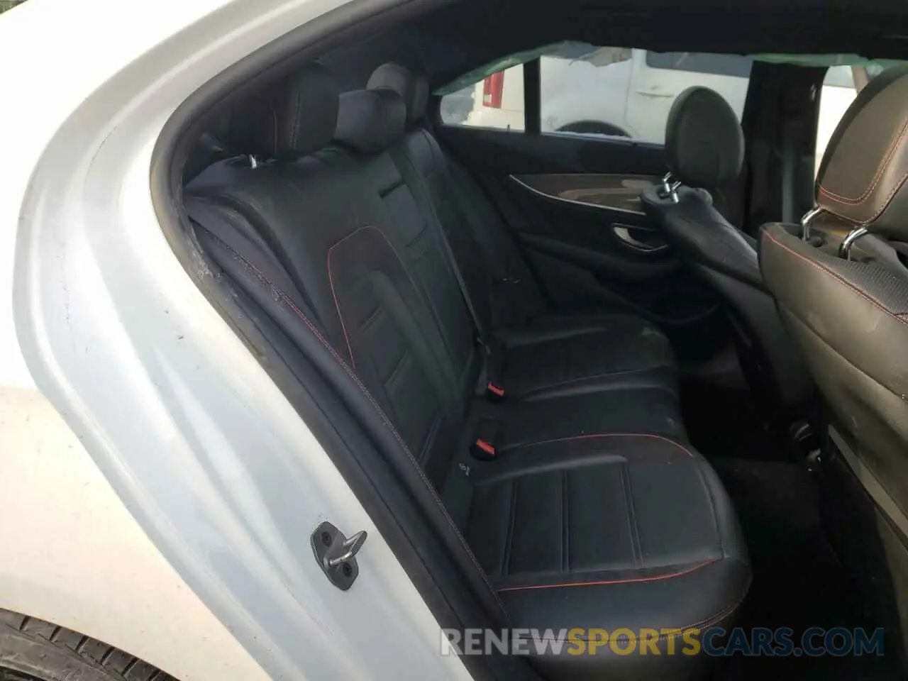 10 Photograph of a damaged car WDDZF6BB1KA489065 MERCEDES-BENZ E-CLASS 2019